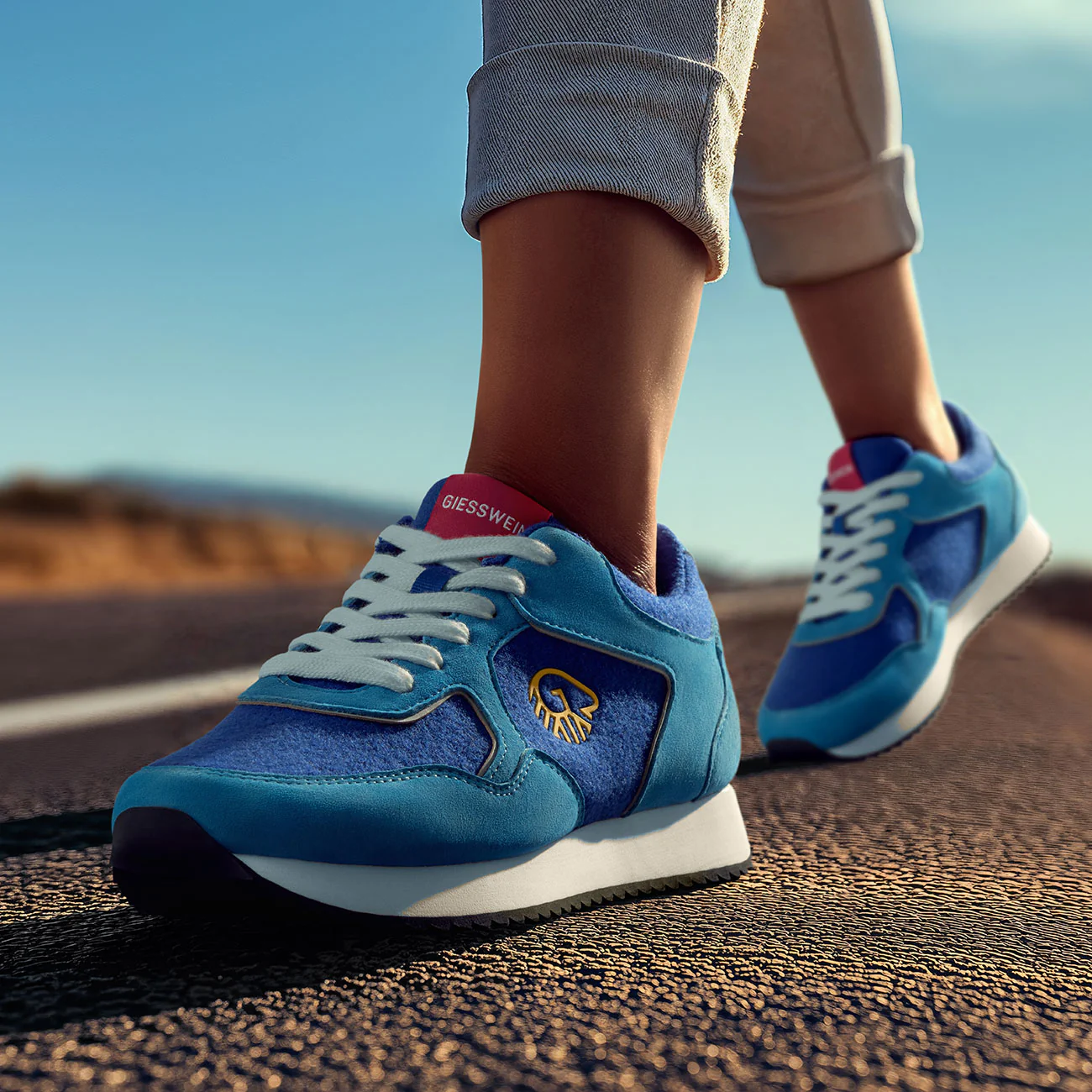 Retro Runner Women - Image 32
