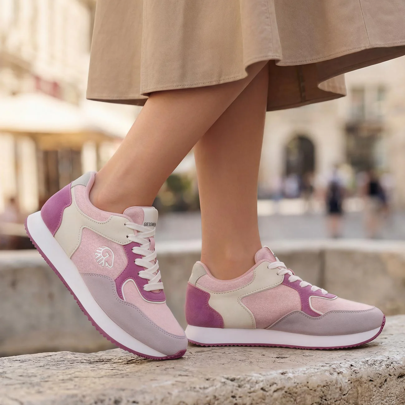 Retro Runner Women - Image 7